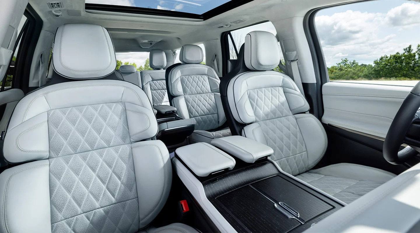 interior of lincoln navigator with 3rd row seating