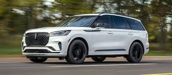 white 2026 lincoln aviator