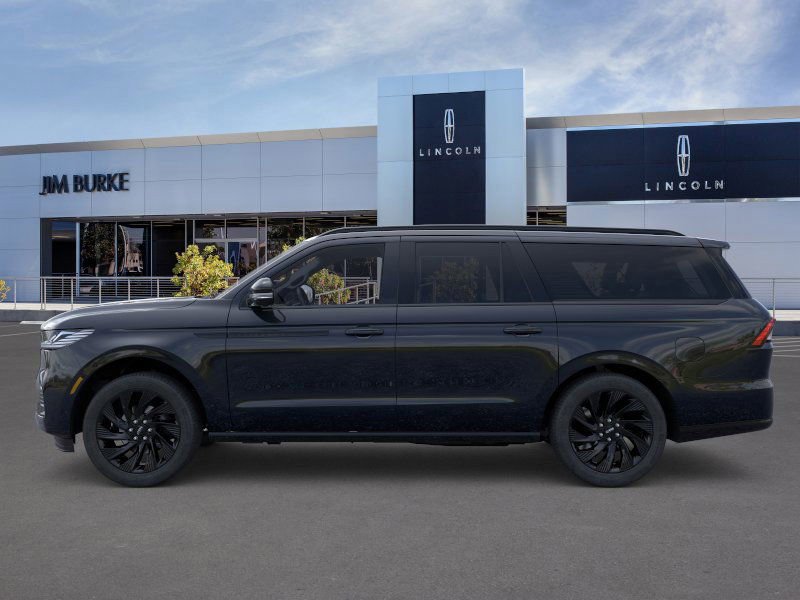 2025 Lincoln Navigator L Reserve photo 3