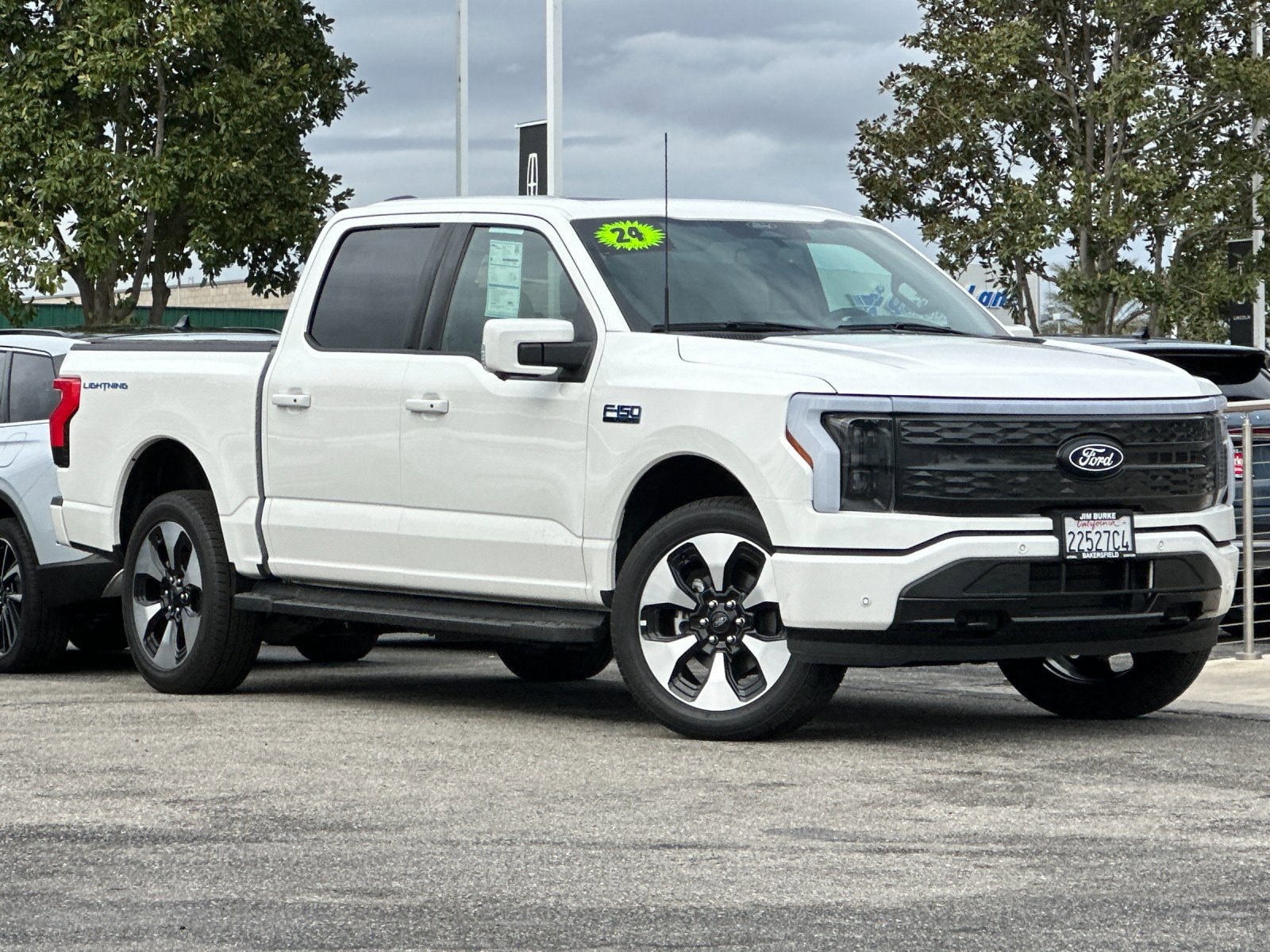 2024 Ford F-150 Lightning Platinum's photo