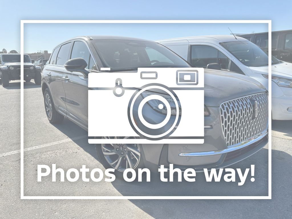2025 Lincoln Corsair Premiere FWD's photo