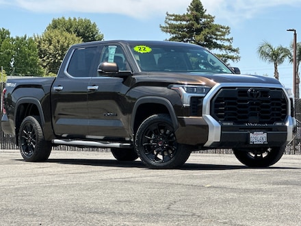 2022 Toyota Tundra Limited Truck CrewMax