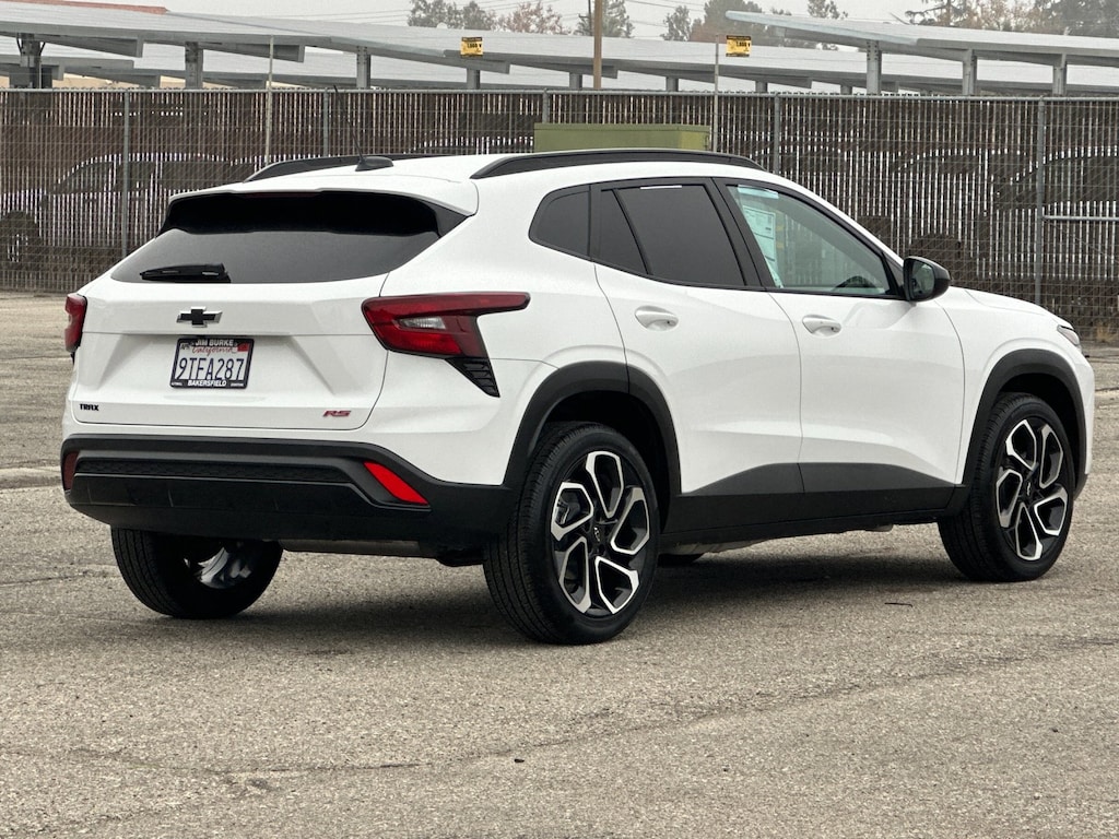 Used 2025 Chevrolet Trax 2RS SUV