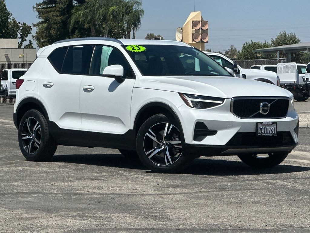 Used 2023 Volvo XC40 B4 Core SUV