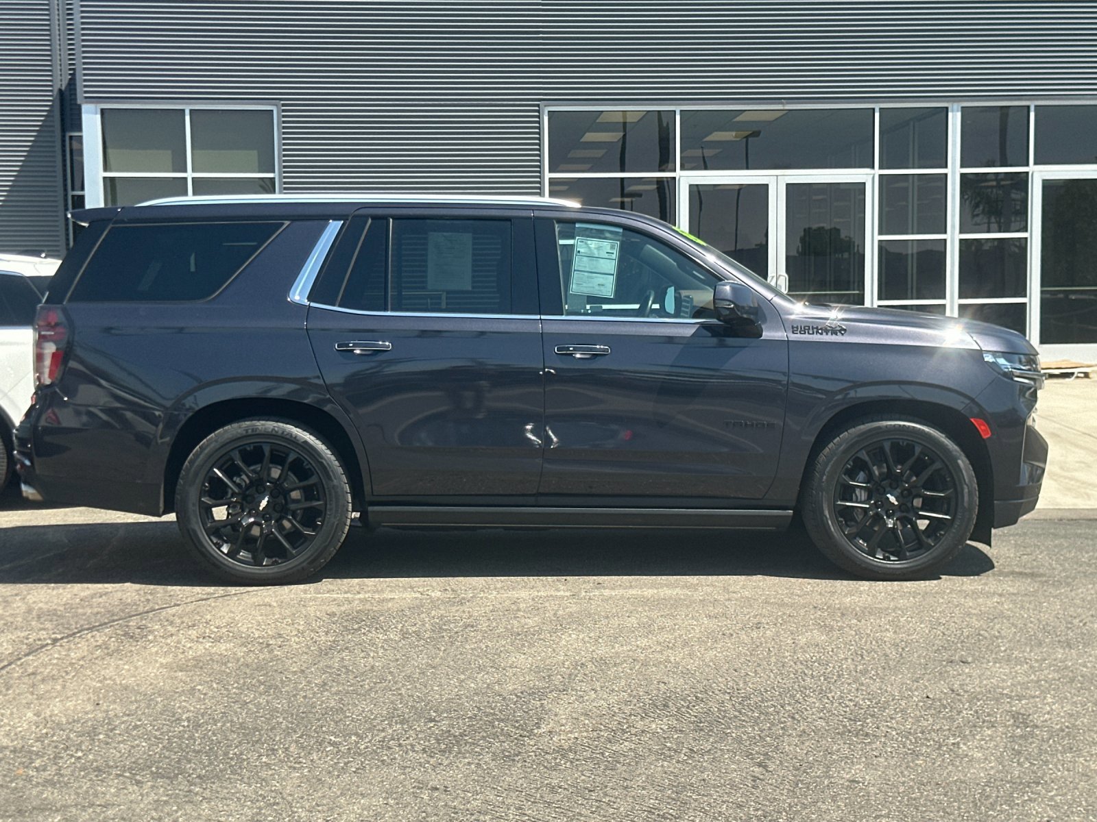 2023 Chevrolet Tahoe High Country photo 2