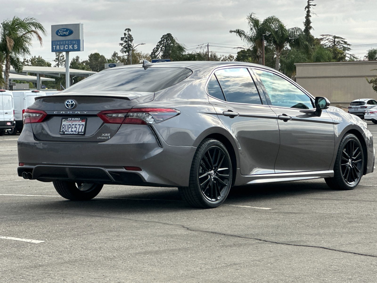 2021 Toyota Camry Hybrid XSE photo 3