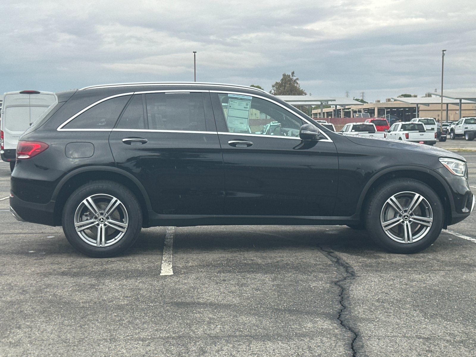2021 Mercedes Benz GLC 300 photo 2