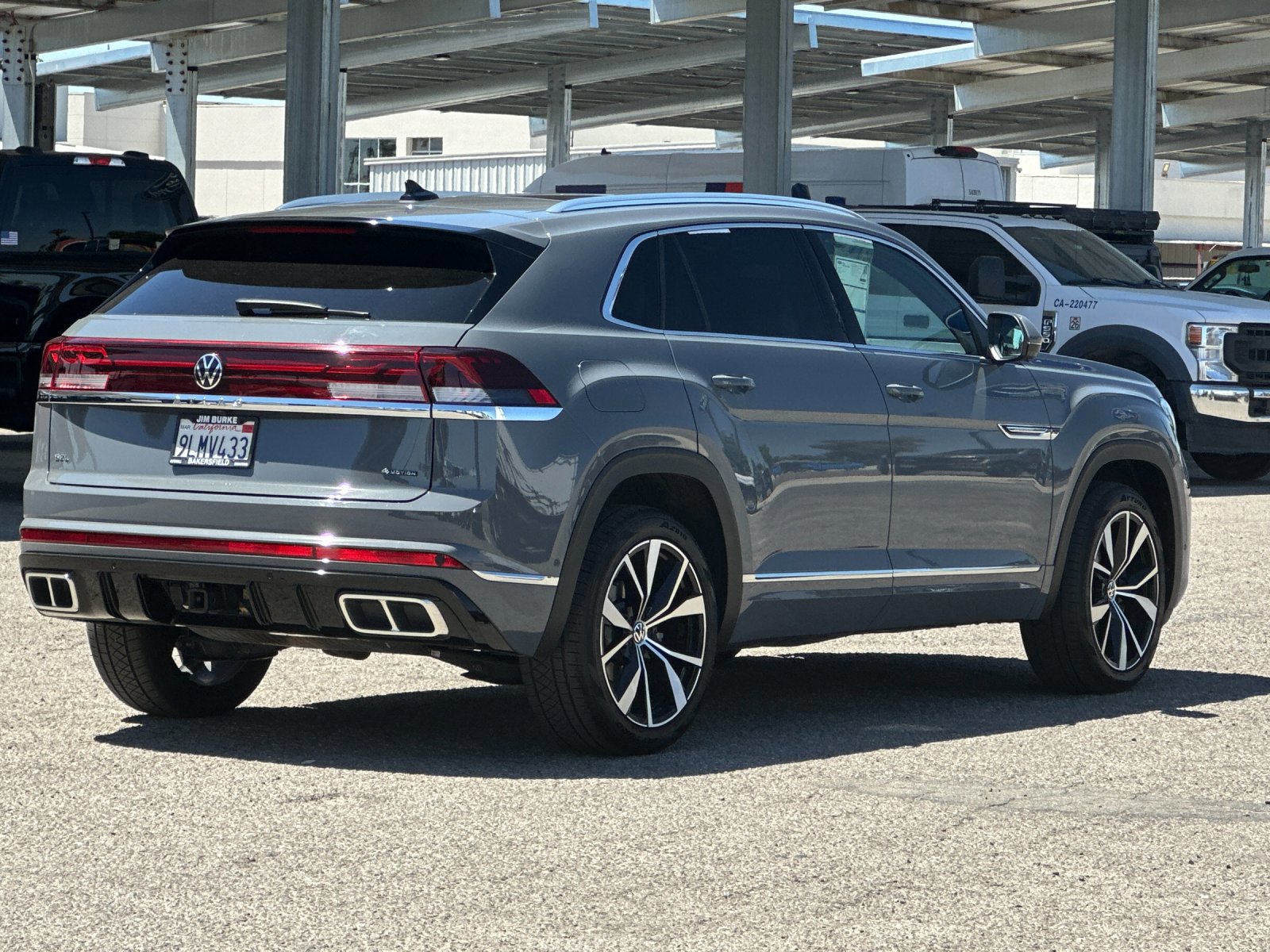 2024 Volkswagen Atlas Cross Sport SEL Premium R-Line photo 3