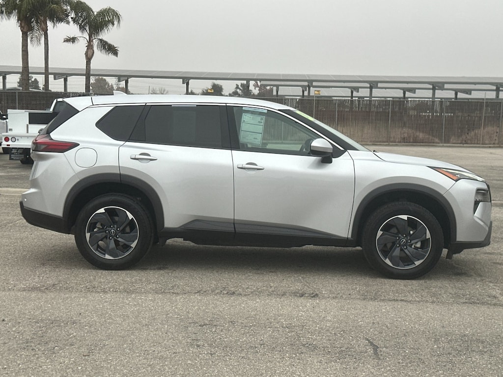 Used 2024 Nissan Rogue SV SUV