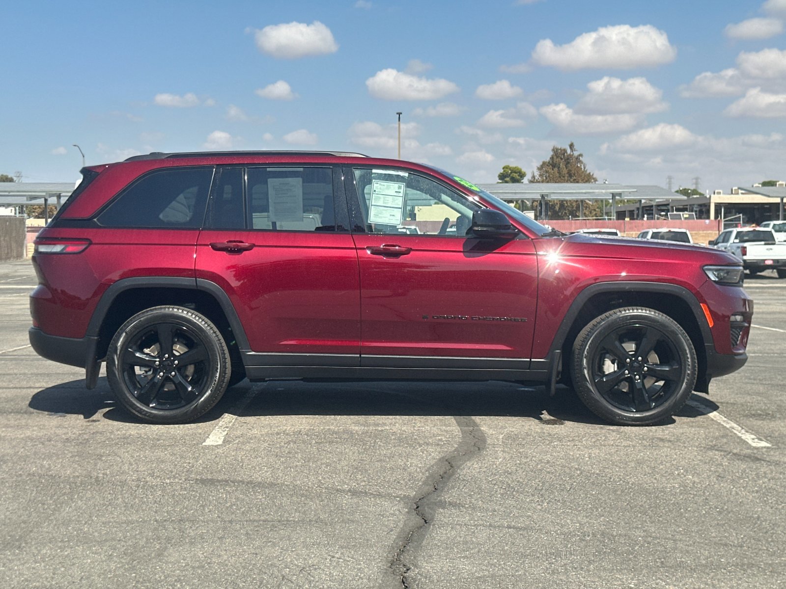 2023 Jeep Grand Cherokee Limited photo 2