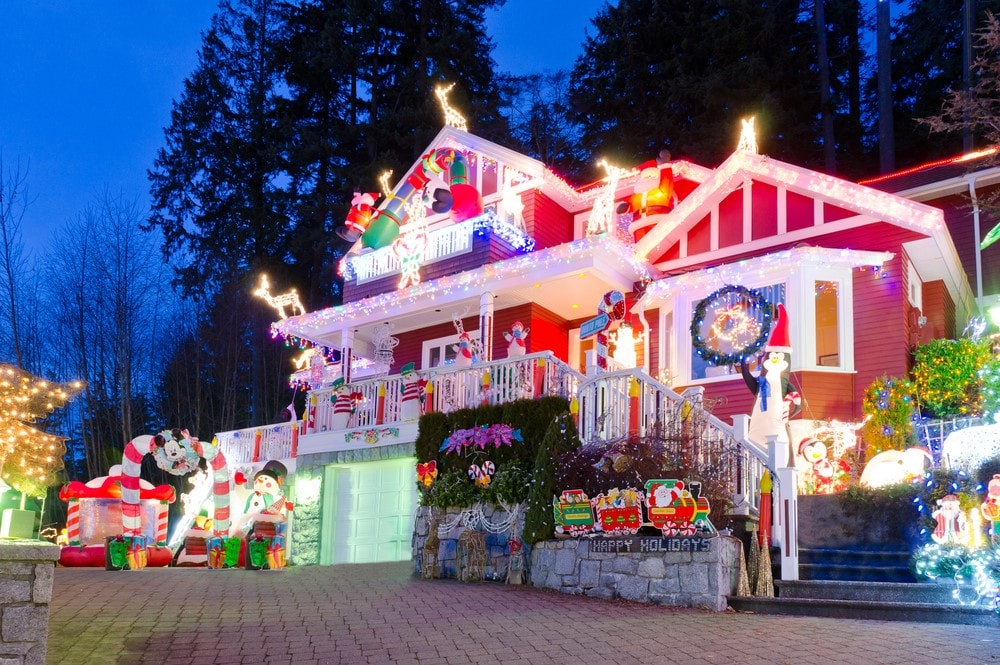 Places to See Christmas Lights Near Birmingham (2021)