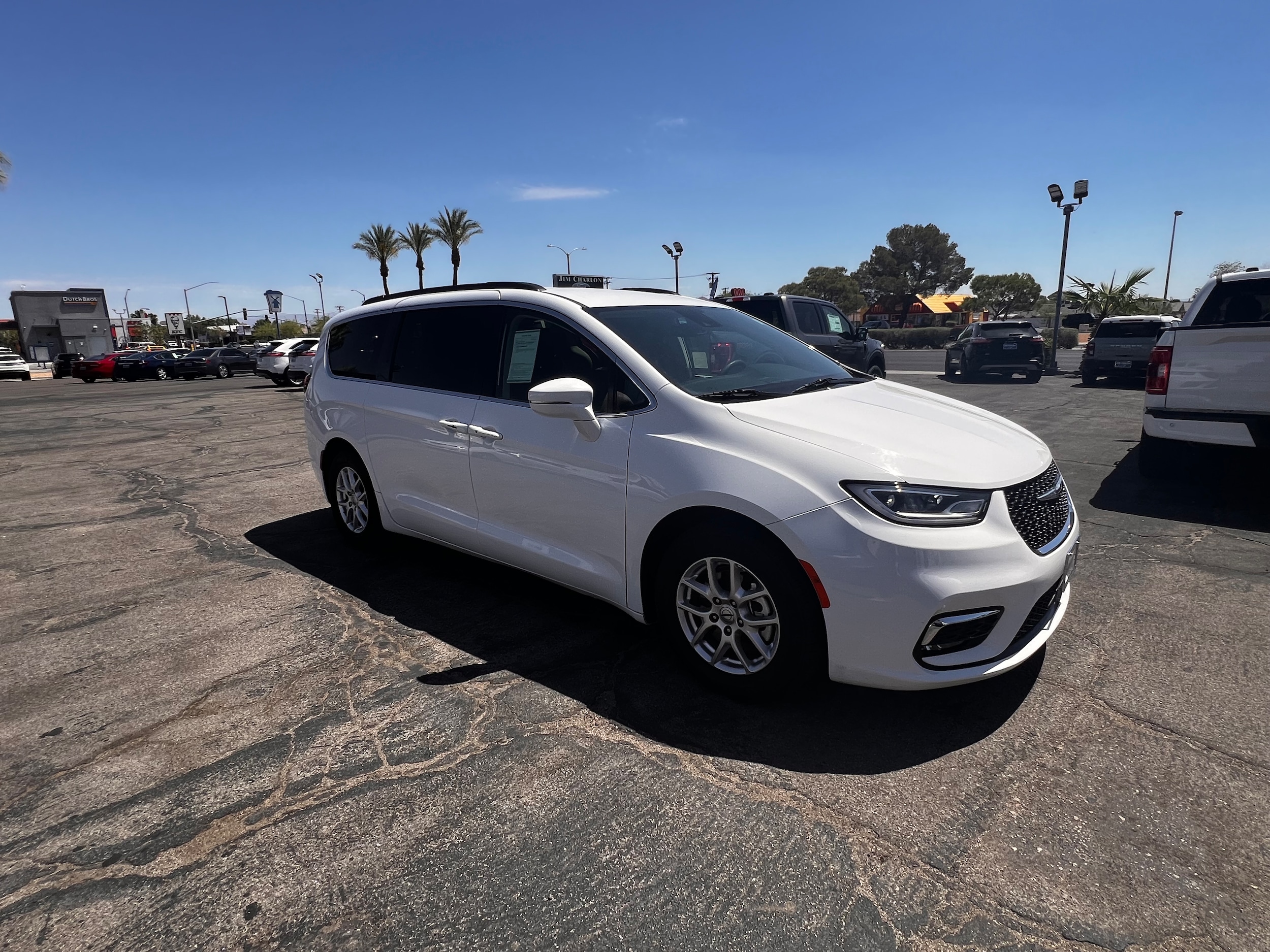 Used 2022 Chrysler Pacifica Touring L with VIN 2C4RC1BG2NR150798 for sale in Ridgecrest, CA