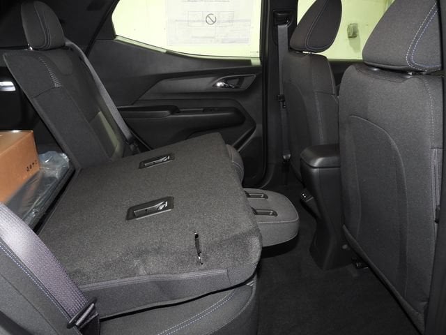 2027 Chevrolet Bolt LT - Photo 36
