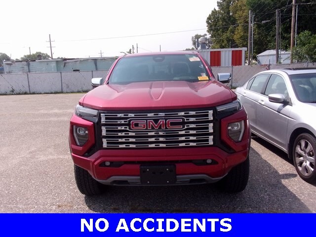 2023 Gmc Canyon Denali photo 2