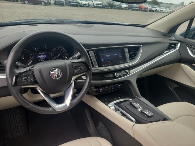 2022 Buick Enclave Essence photo 2