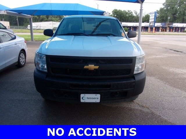 Used 2013 Chevrolet Silverado 1500 Work Truck with VIN 1GCNCPEX1DZ304645 for sale in Junction City, KS
