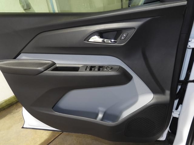 2027 Chevrolet Bolt LT - Photo 21