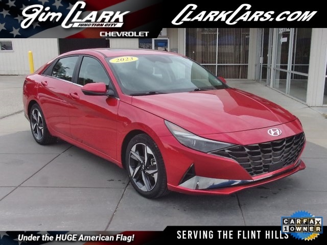 2023 Hyundai Elantra Limited's photo