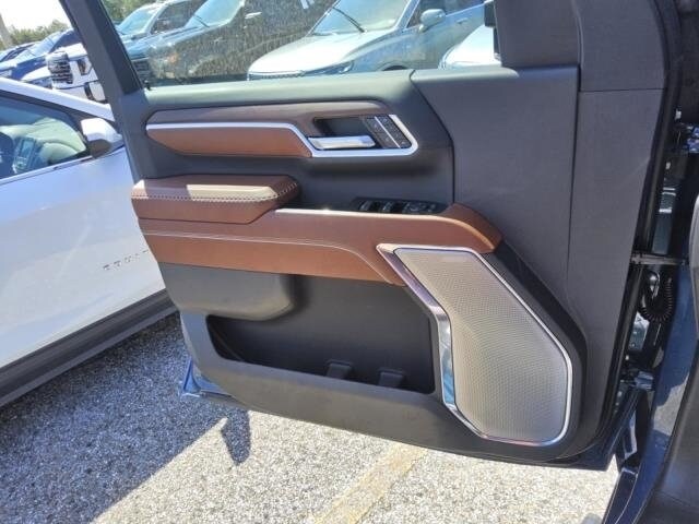 2024 Gmc Sierra HD Denali Ultimate photo 2