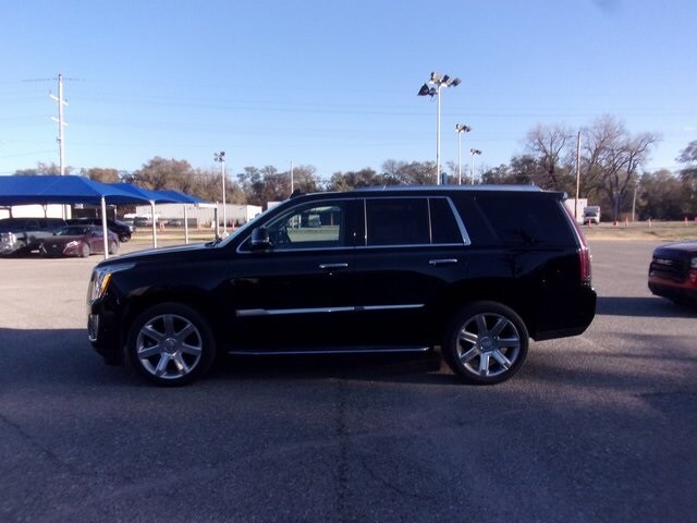 2020 Cadillac Escalade Premium Luxury photo 4