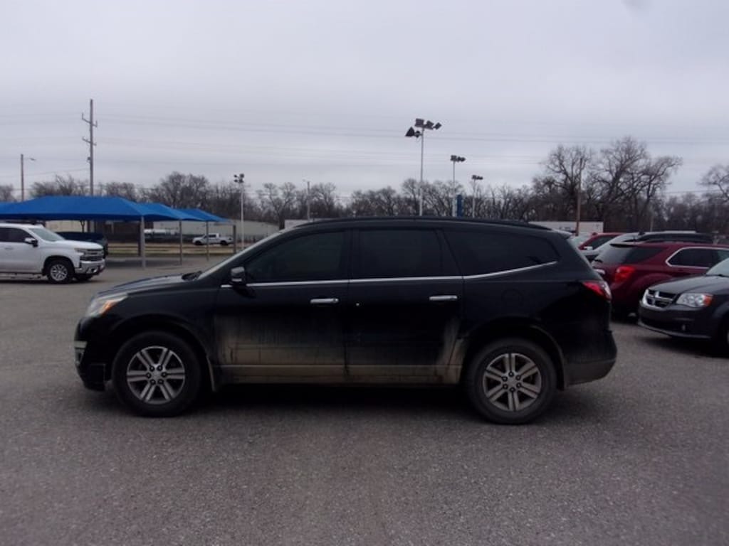 Used 2017 Chevrolet Traverse LT SUV