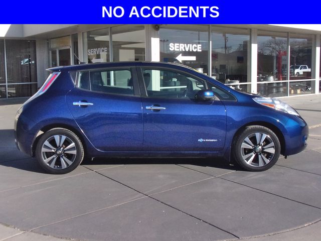 Used 2017 Nissan LEAF SV with VIN 1N4BZ0CP3HC301790 for sale in Junction City, KS