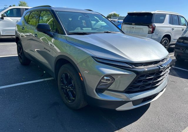 2023 Chevrolet Blazer 2.0T 2LT FWD's photo