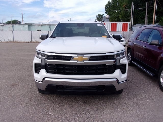 Used 2022 Chevrolet Silverado 1500 LT with VIN 3GCPDKEK6NG538374 for sale in Junction City, KS
