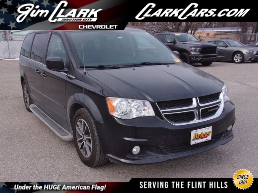 Used 2017 Dodge Grand Caravan SXT Minivan/Van