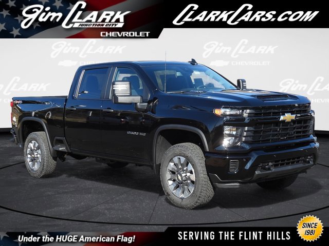 2026 Chevrolet Silverado 2500HD Custom's photo