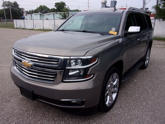 2019 Chevrolet Tahoe Premier photo 3