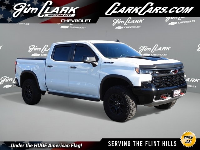 2024 Chevrolet Silverado 1500 ZR2's photo