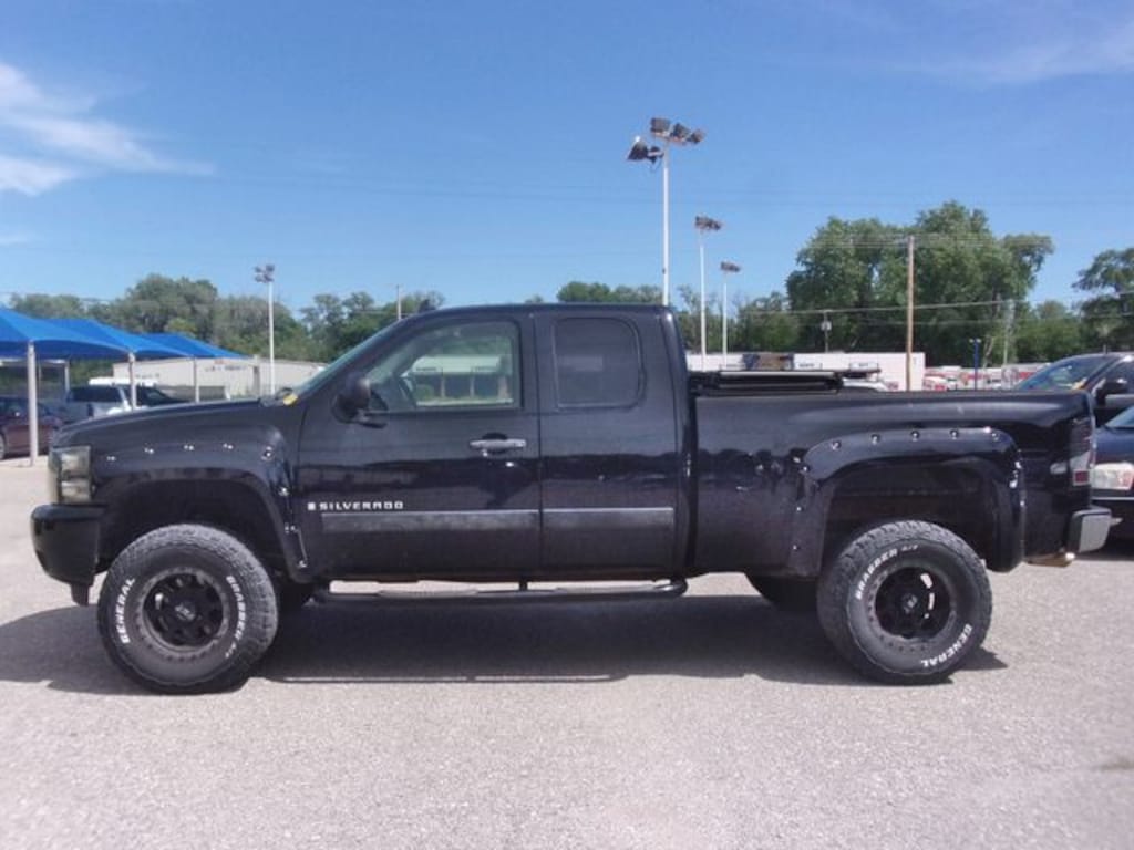 Used 2008 Chevrolet Silverado 1500 LT Truck