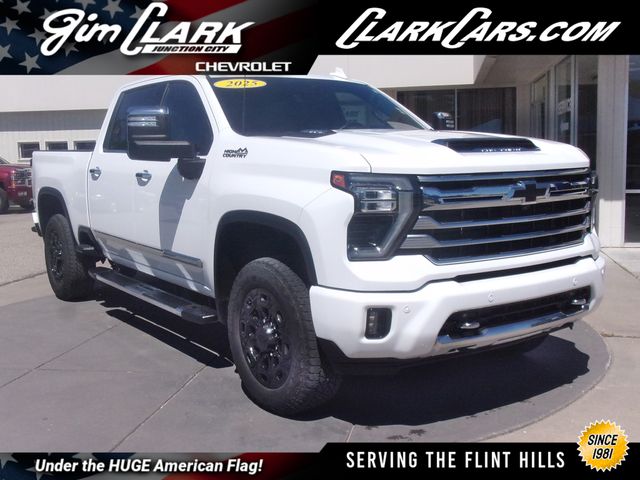 2025 Chevrolet Silverado HD High Country 4WD Crew Cab Standard Box's photo