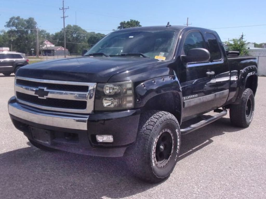 Used 2008 Chevrolet Silverado 1500 LT Truck