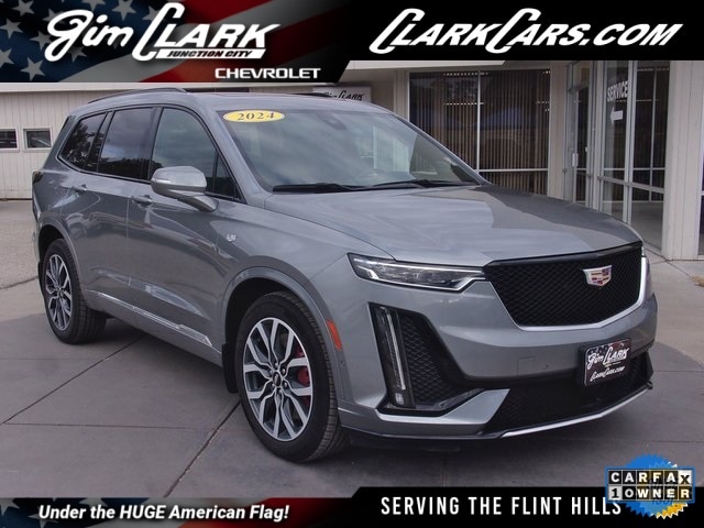 2024 Cadillac XT6 Sport's photo