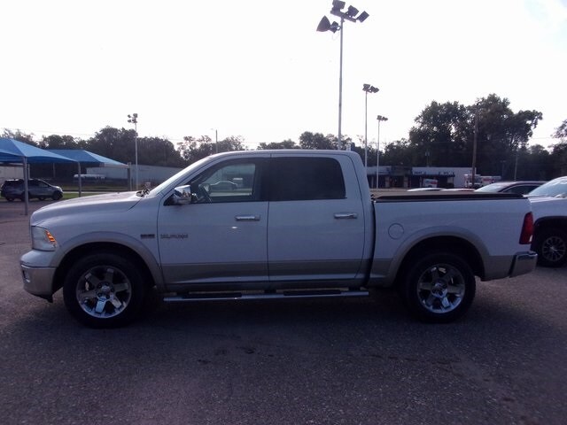2010 Ram 1500 Laramie photo 4