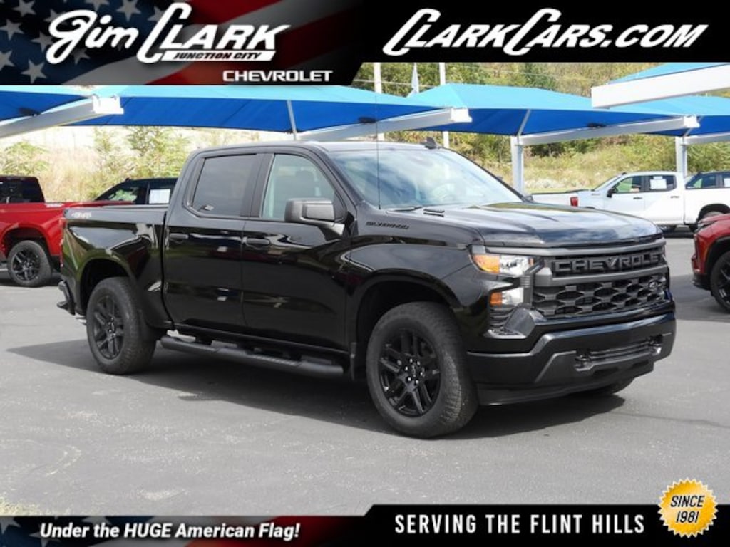 New 2026 Chevrolet Silverado 1500 Custom Truck