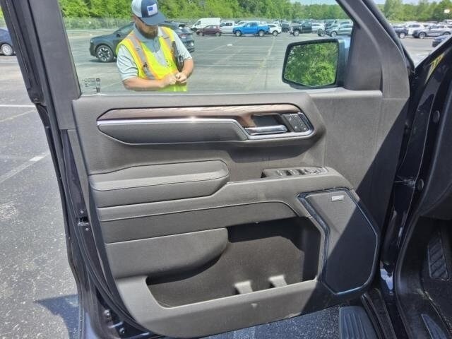 2024 Gmc Sierra SLT photo 2