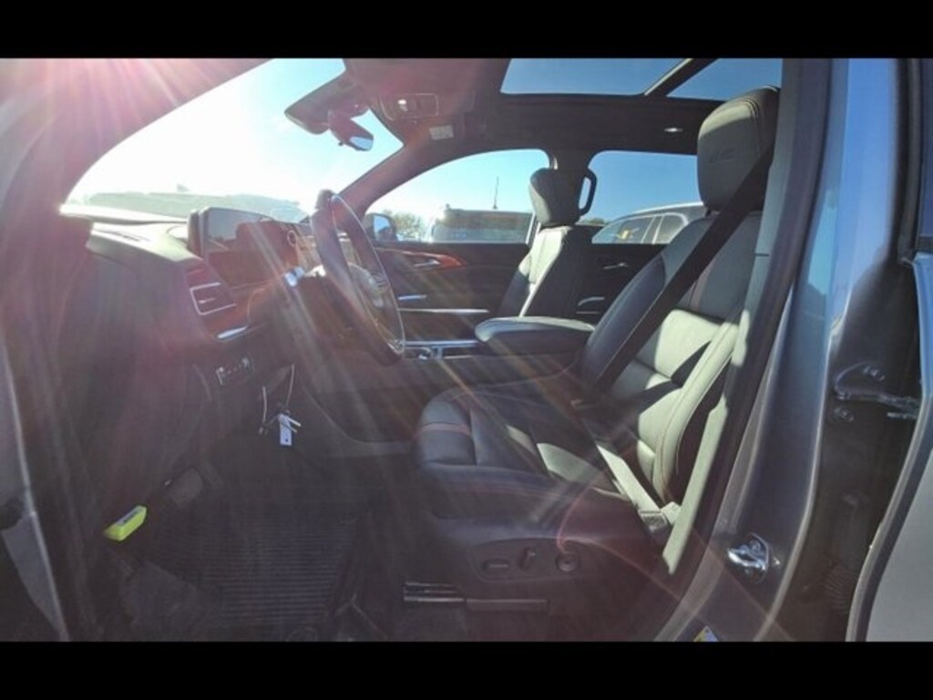 Used 2024 Chevrolet Traverse RS SUV