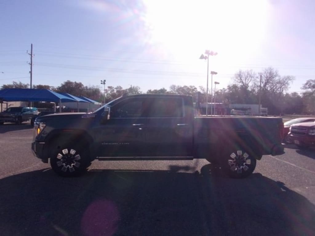 Used 2024 GMC Sierra 2500HD Denali Truck