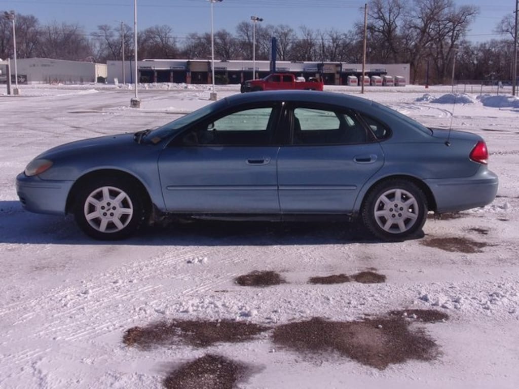 Used 2007 Ford Taurus SE Sedan