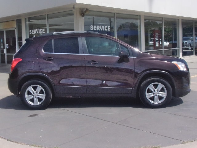 Used 2016 Chevrolet Trax LT with VIN KL7CJPSB7GB570428 for sale in Junction City, KS