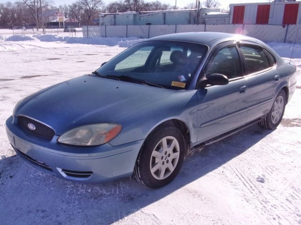 Used 2007 Ford Taurus SE Sedan