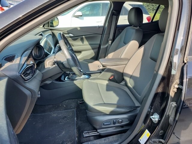 2023 Buick Encore GX Preferred photo 3