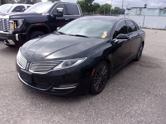 2015 Lincoln MKZ Base photo 3