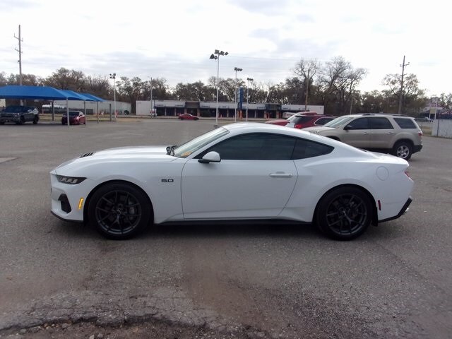 2025 Ford Mustang GT Premium photo 4