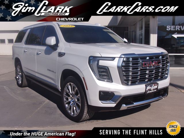 2025 GMC Yukon Denali AWD's photo