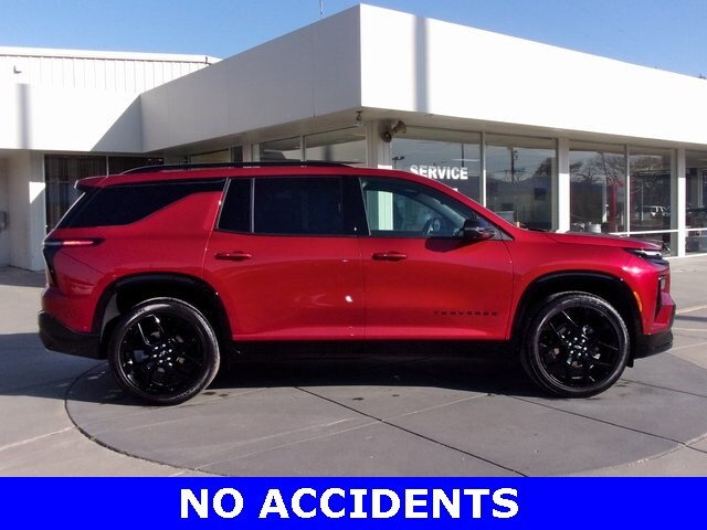 2024 Chevrolet Traverse RS photo 2