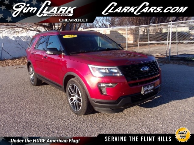 2019 Ford Explorer Sport's photo